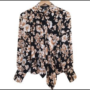 🌈 3/$25 NWT Forever 21 Contemporary Long Sleeve Tie NeckButton Cuff Top Size XS